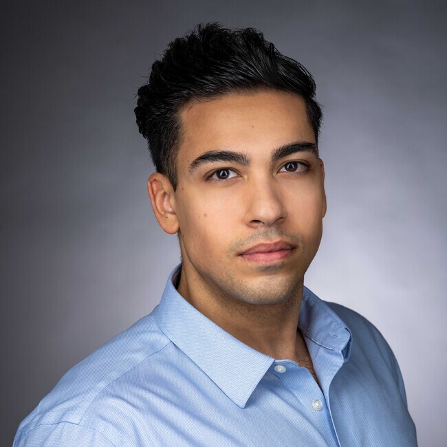 Agent Photo