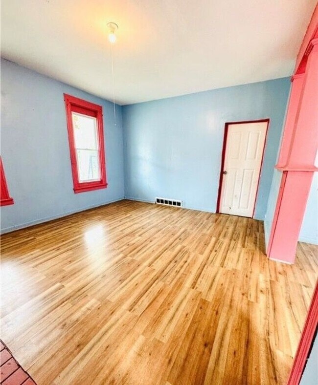 285 Winslow Ave, Buffalo, NY 14211 - photo 3