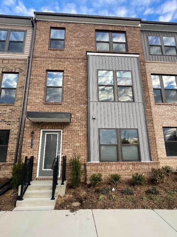 9475 Pinkman Rd, Glen Allen, VA 23059