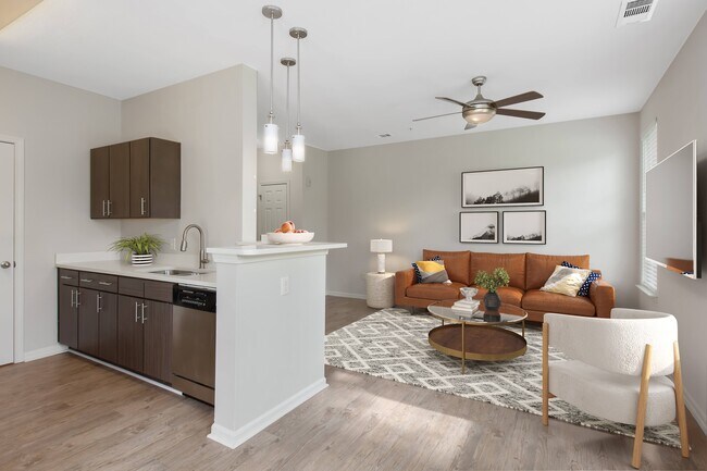 Colonnade at Eastern Shore, Daphne, AL 36526 - photo 2