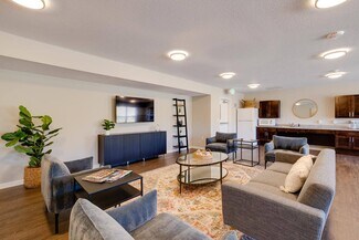 5409 NW Johnston Dr, Johnston, IA 50131