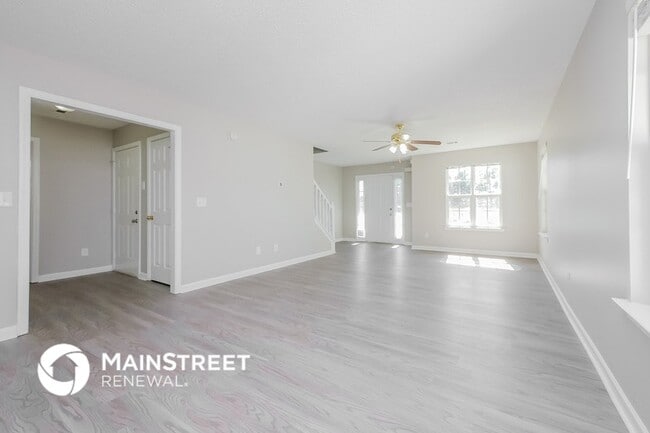 6233 Hickory Ln Cir, Union City, GA 30291 - photo 4