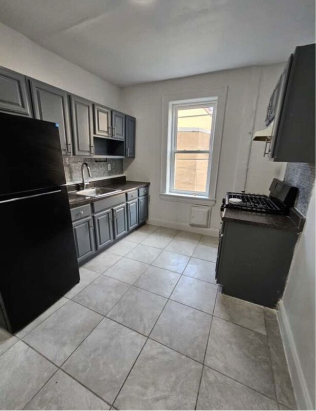 784 Clinton Ave unit 2H, Newark, NJ 07108 - photo 2