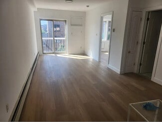 141-33 Pershing Crescent, Queens, NY 11435