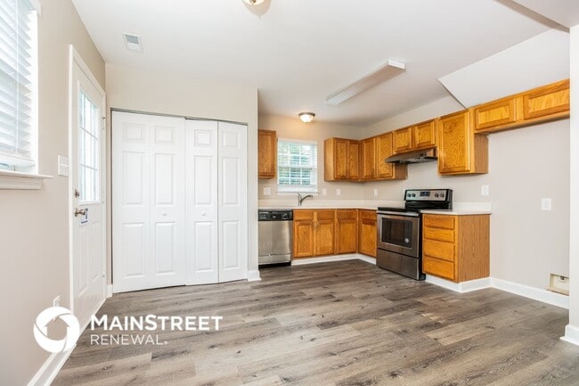 906 Alpha Dr, Durham, NC 27703 - photo 6