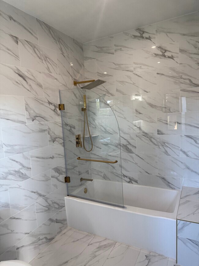 2315 Loma Vista Place, Los Angeles, CA 90039 - photo 4