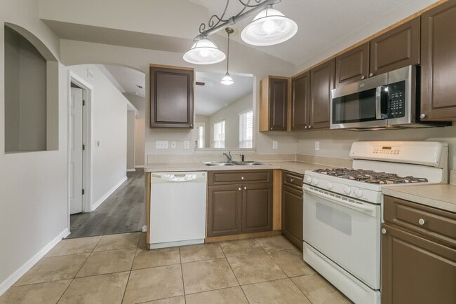 28651 Seashell Ct, Wesley Chapel, FL 33545 - photo 7