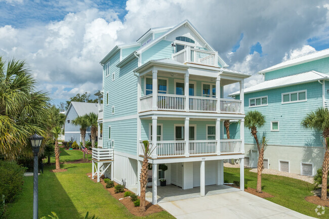 Waterfront homes with access to the inlet and ocean are popular in Murrells Inlet.