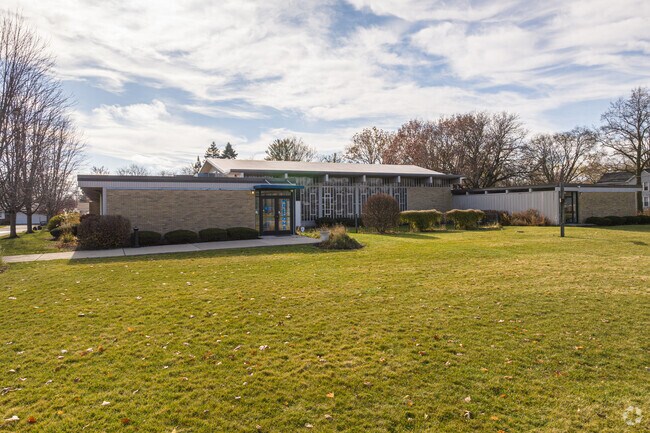 Covenant Christian School has a student-teacher ratio of 11 to 1.