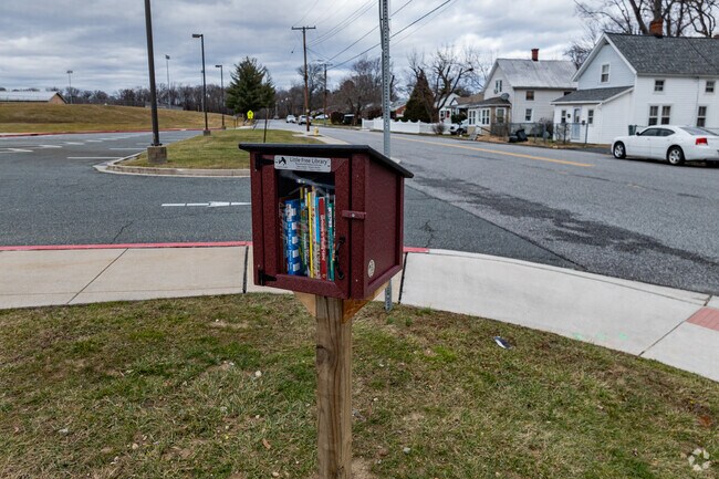 There is a Little Free Library at Bakerfield Elementary School.