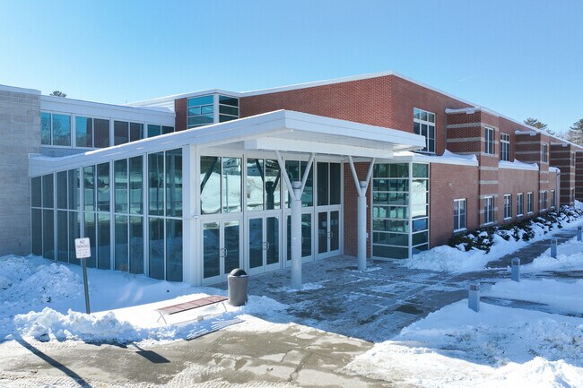 Ellsworth Elementary/Middle  School offers a wide array of academic programs, extracurricular activities, and athletic opportunities, ensuring that students have diverse pathways to success.