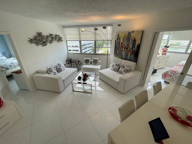 Four Ambassadors Tower 4 unit 470-71, Miami, FL 33131 - photo 7