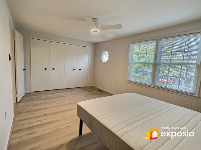 14582 Truro Parish Ct unit Suite 1, Centreville, VA 20120 - photo 3