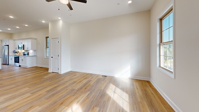 203 Charleston Ave, Pleasant View, TN 37146 - photo 2