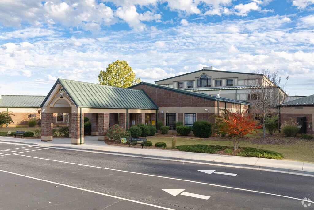 Temple Middle School welcomes surrounding communities' students grades 6-8.