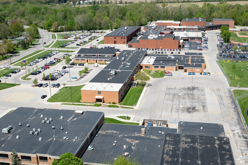 Anthony Wayne Junior High welcomes new students.