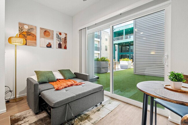 596 W 9th St unit ID1335747P, Dallas, TX 75208 - photo 6