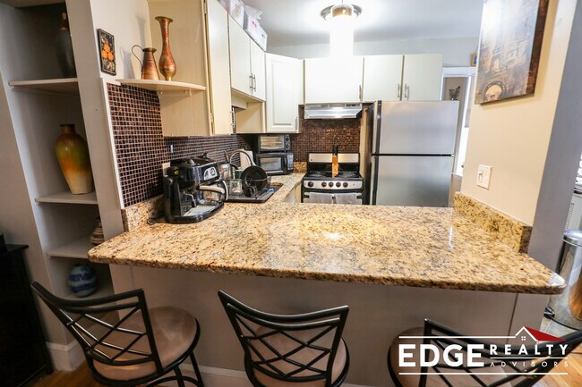 Sutherland Village unit 7, Brighton, MA 02135 - photo 4