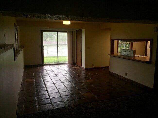 763 Grant St, Lawrence, KS 66044 - photo 7