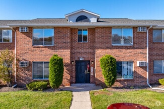 2677-2721 Humboldt Rd, Green Bay, WI 54311