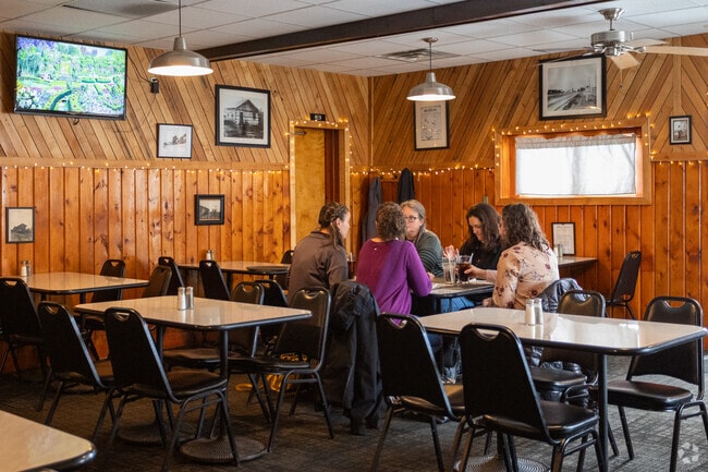 The Village Inn of Pierson is a lively hometown bar and restaurant popular with locals.