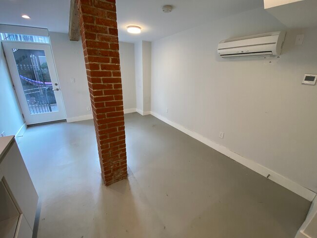 457 Massachusetts Ave unit 2, Boston, MA 02118 - photo 4