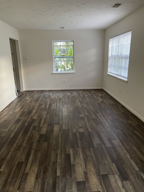 8200 Walutes Cir, Alexandria, VA 22309