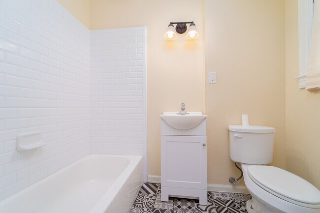 120 S Smith St, San Antonio, TX 78207 - photo 6