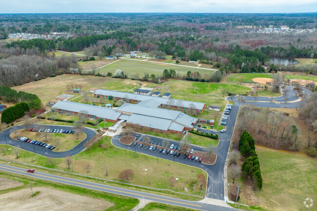 According to Niche.Com, Carver Elementary has a student-teacher ratio of 13 to 1.