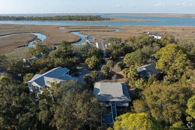 Fripp Island offers true marshside living.