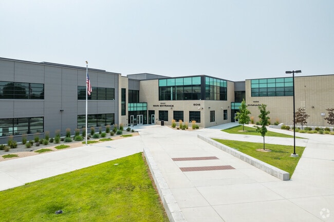 Student walk up entrance at Pierce Park Elementary school.