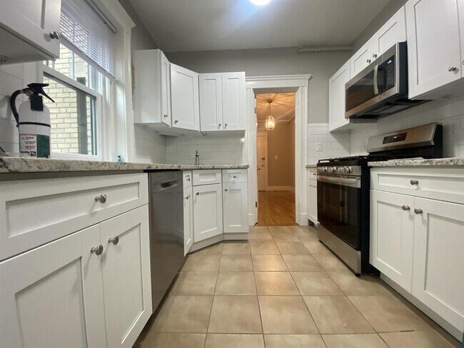 1600 Massachusetts Ave unit 6, Cambridge, MA 02138 - photo 4