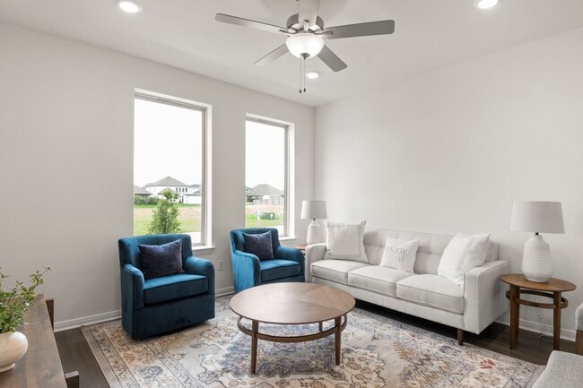 1648 Esplanade Pkwy, San Marcos, TX 78666 - photo 2