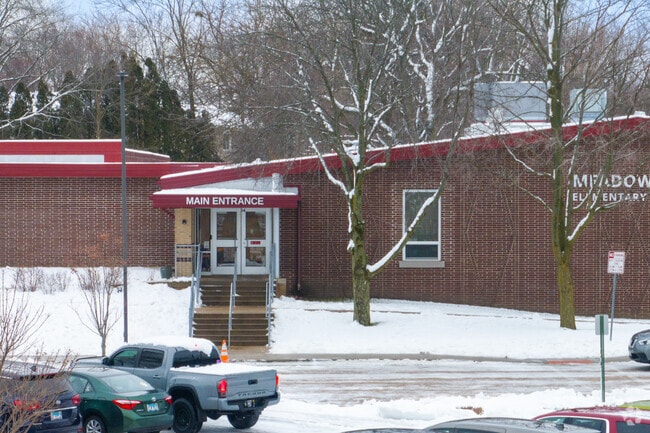Meadowview Elementary School has a student-teacher ratio of 13 to 1.