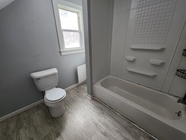 1119 Lake St unit 2, Kalamazoo, MI 49001 - photo 7