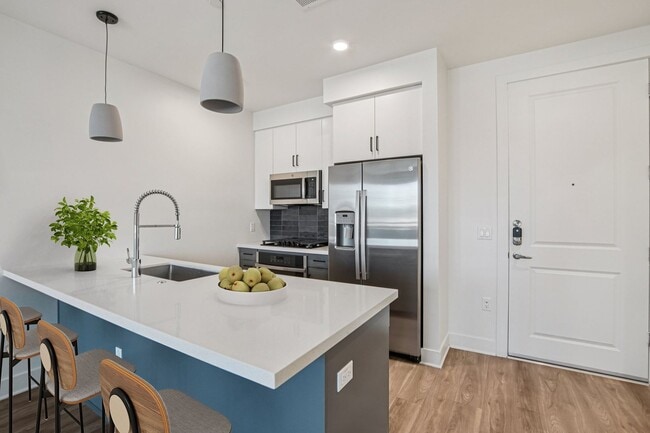 Onyx Uptown PHX, Phoenix, AZ 85013 - photo 3