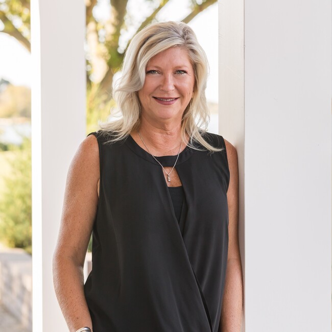 Leslie Parker