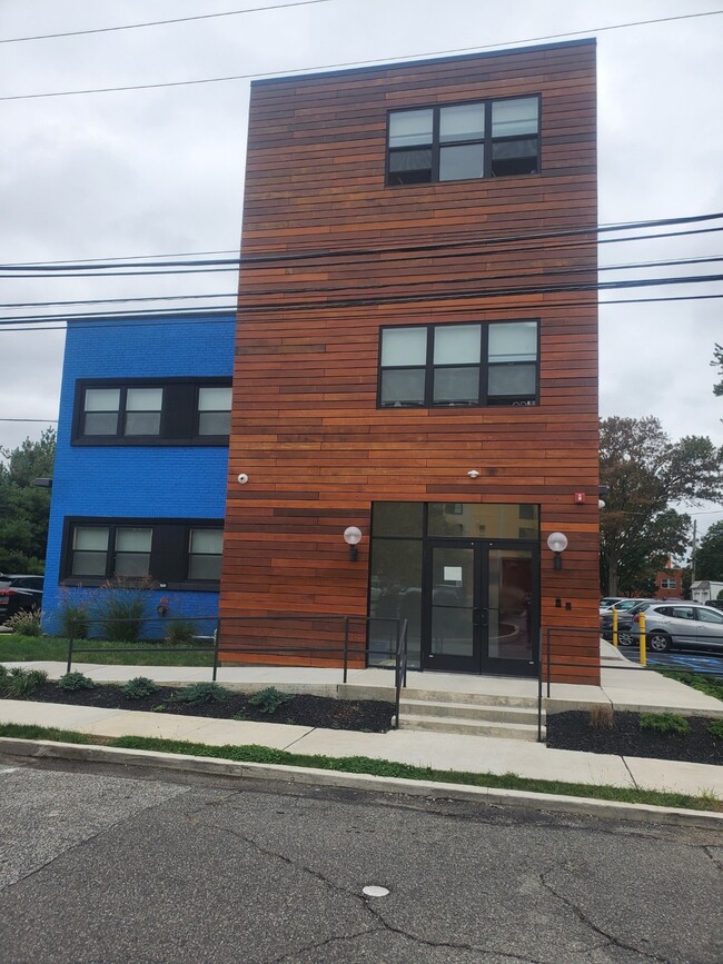 1416 Upland St, Chester, PA 19013