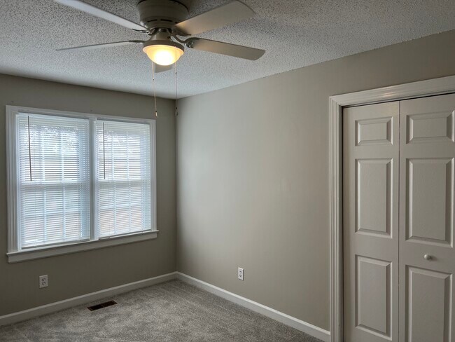 2505 Saint Christopher Cir SW unit Apartment J, Wilson, NC 27893 - photo 6