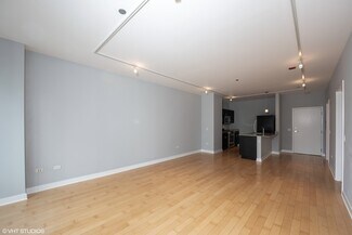 8 E Randolph St, Chicago, IL 60601