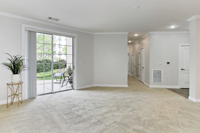 Cameron Square unit 113, Alexandria, VA 22304 - photo 7