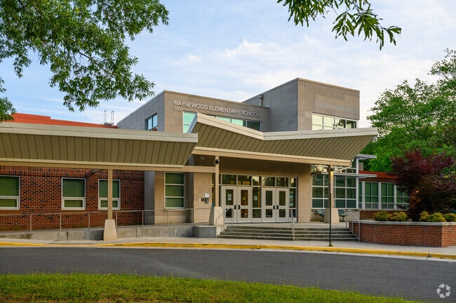 Waynewood Elementary School in Alexandria builds strong student-teacher bonds.