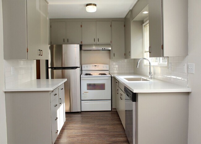 2002-2012-2012 Ne 22nd Ave unit 2004, Portland, OR 97212 - photo 7