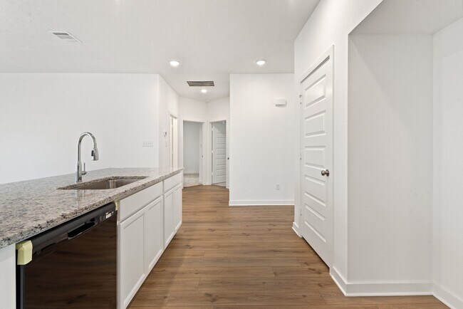 2426 Rooke Rd, Bryan, TX 77807 - photo 5