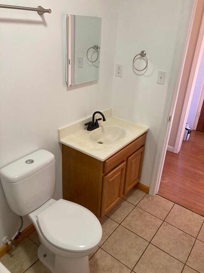 119 Betterley Place unit 2, Elizabethton, TN 37643 - photo 4