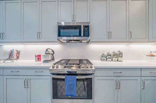 6450 High Pointe Way unit 36462655, Vero Beach, FL 32967 - photo 6