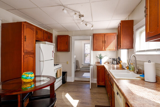 421 Pennsylvania Ave unit ID1308983P, Morgantown, WV 26501 - photo 5