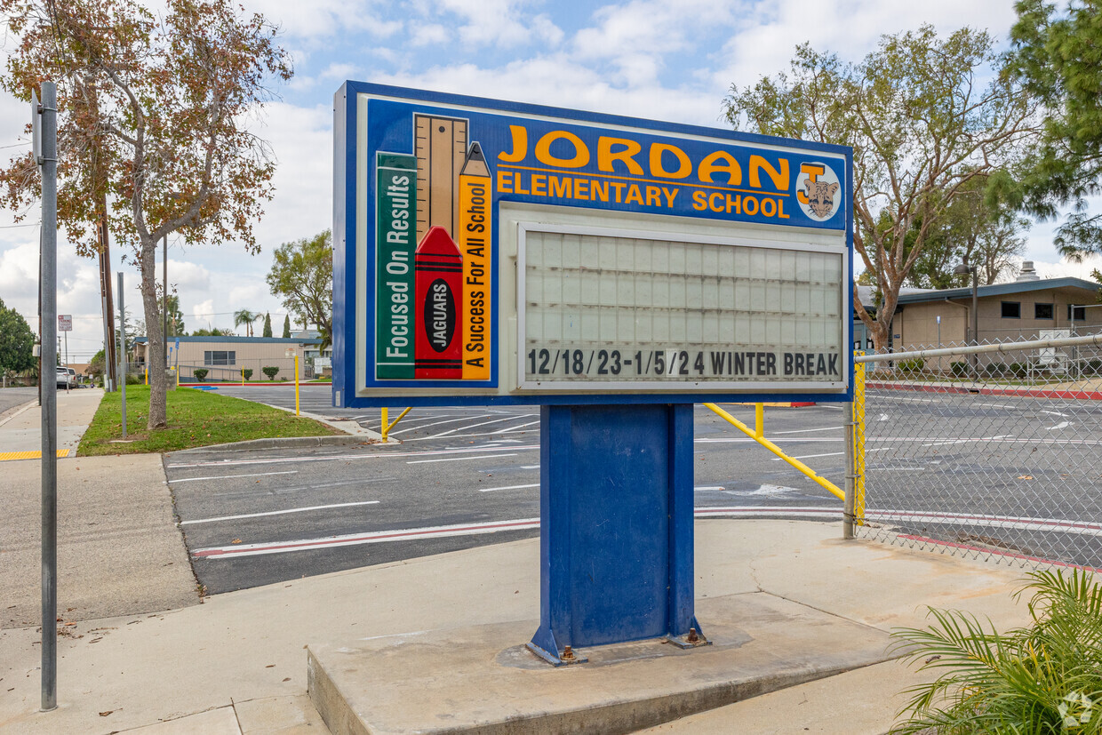 Jordan academy outlet orange