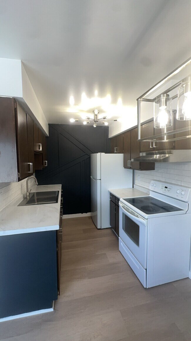 2008 Military St unit 16, Port Huron, MI 48060 - photo 3