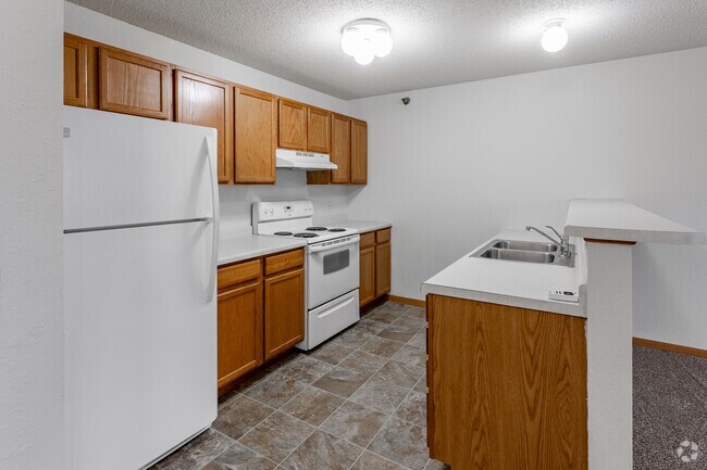 1BR, 1BA - 700SF - Kitchen